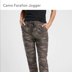 Athleta camp jogger size 2